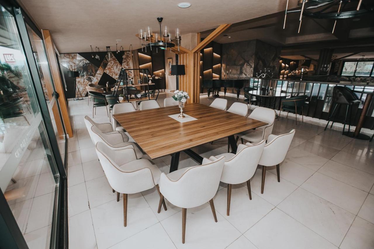 Hotel Sky Gevgelija Esterno foto The interior of the restaurant